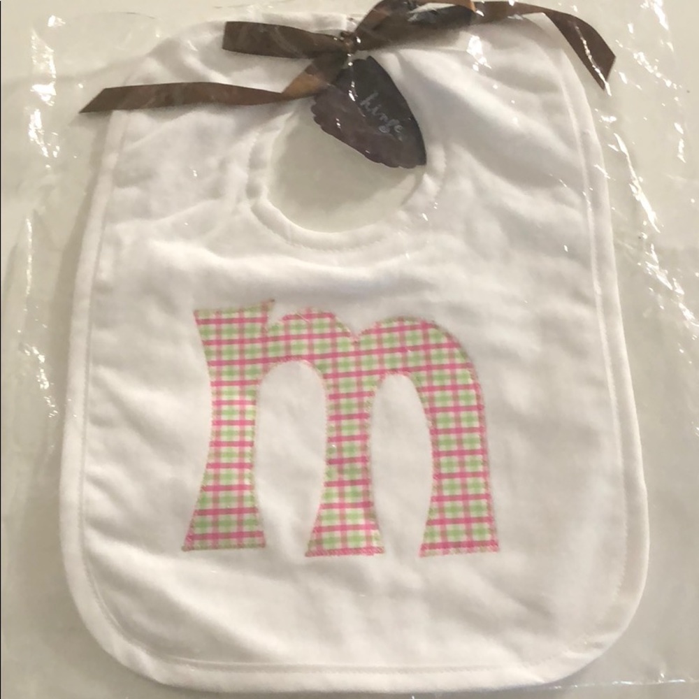Baby‎ bib with M initial